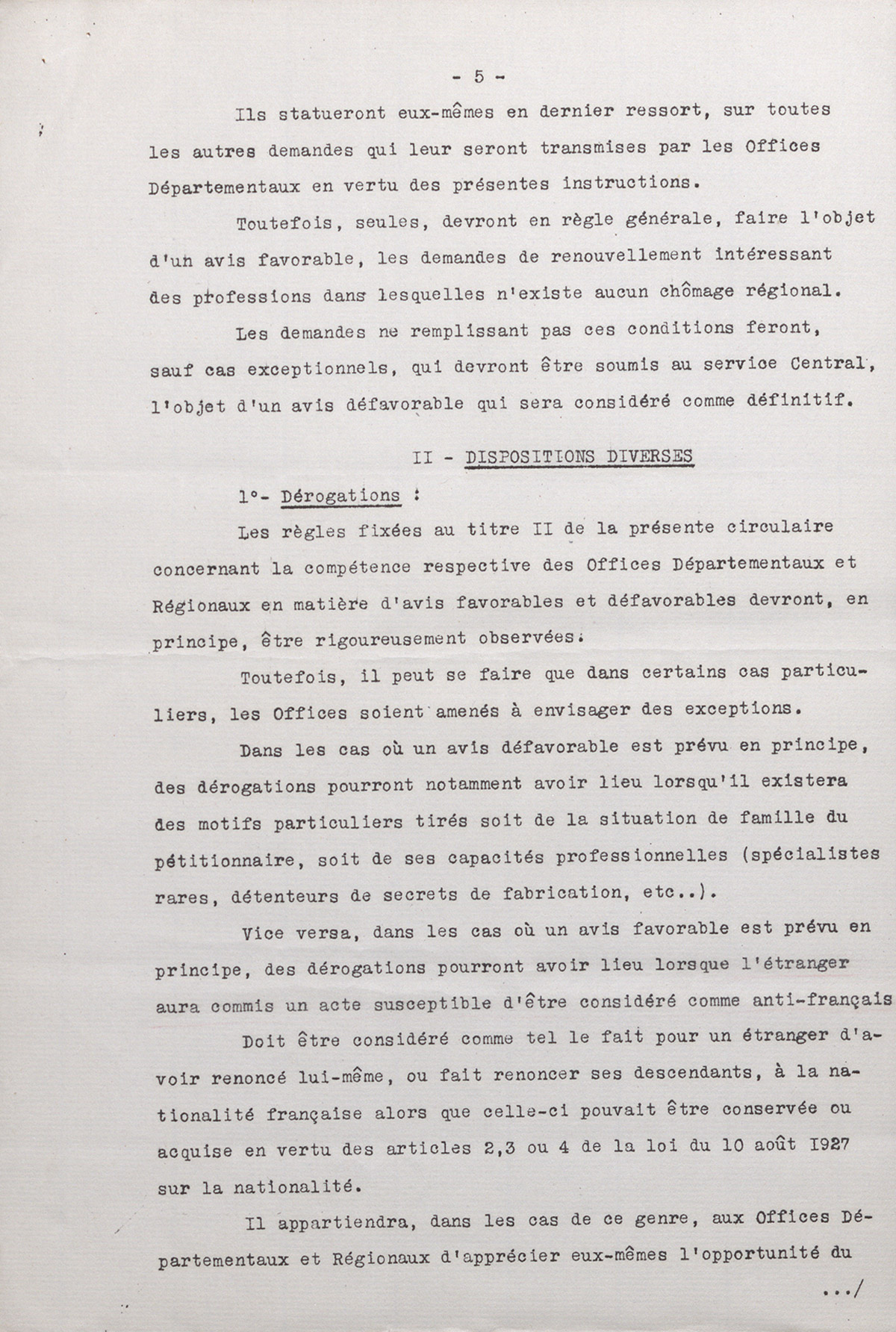 Fiche de renseignements émanant du Ministère du travail accompagnée d'une lettre confidentielle du Ministre du travail sur le renouvellement des cartes d'identité des travailleurs étrangers, 12 février 1935